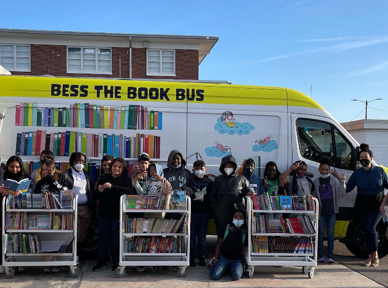 Bess The Book Bus with Kids